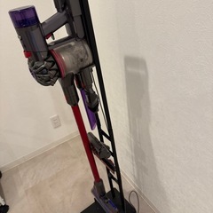 ダイソン 掃除機 ダイソン Dyson V8 Slim Fluffy 掃除機 コードレス掃除機   の画像