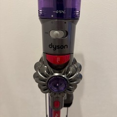 ダイソン 掃除機 ダイソン Dyson V8 Slim Fluffy 掃除機 コードレス掃除機   の画像