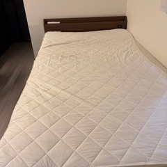 セミダブルベッド　フレームとマットレスセットの画像