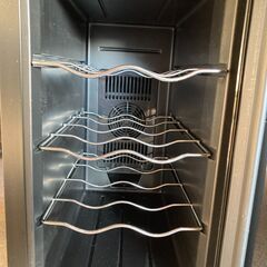 IRIS OHYAMA アイリスオーヤマ 卓上ワインセラー PWC-251P-B 2021年製★S3402Aの画像