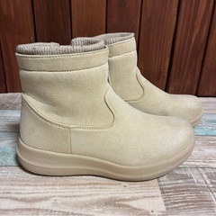 TIGORA ベージュスエード風ブーツ 【25cm】の画像