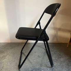 パイプ椅子6脚の画像