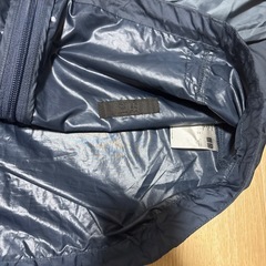ユニクロUNIQLOウインドブレーカー　ナイロンジャケット　レインジャケット　Mの画像