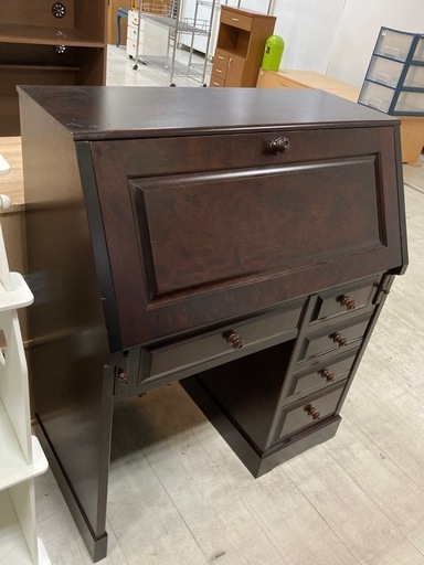 取りに来れる方限定！北海道民芸家具のライティングビューローです！