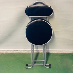 背もたれ付き　折りたたみチェア　丸椅子　折りたたみ椅子　パイプ椅子の画像