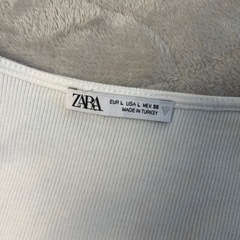 ZARAレディース服の画像
