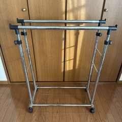 スチールハンガーラック2段、高さ自在の画像