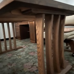 ダイニングテーブルの画像