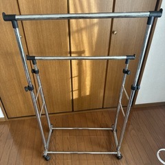 スチールハンガーラック2段、高さ自在の画像