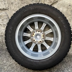 スタッドレスタイヤ195/65R15の画像