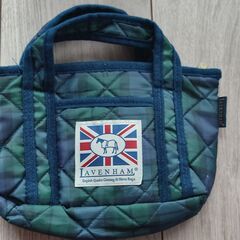 出品している物を購入して下さった人にプレゼントでお付け致します。🎁の画像