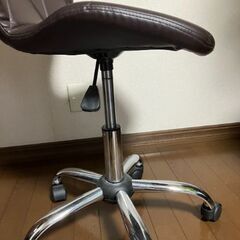 オフィス　チェアの画像