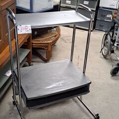 【リサイクルショップどりーむ天保山店】No.4880　デスク　写真参照🎵　キャスター付きで便利🎵の画像