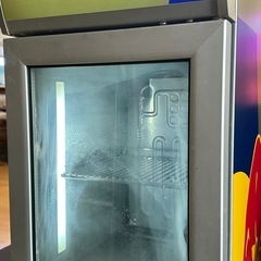 Red Bull 冷蔵庫　非売品　レア
の画像