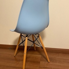 イームズシェルチェアの画像