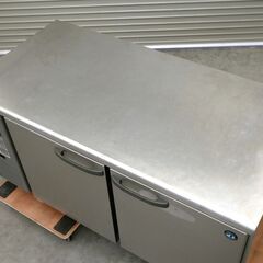 ≪zyt2540ジ≫ ホシザキ 業務用 テーブル形冷蔵庫 RT-150SDF 横型2ドア コールドテーブル 幅150cm 2013年製 AC100V 簡易動作確認済 現状品 中古厨房機器/宮城県仙台市 71102-03の画像