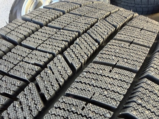 225/60R17 4本セット NANKANG ナンカン AW-1スタッドレス 2022年製 ホイール付き　バランス調整済　アルファード　ヴェルファイア