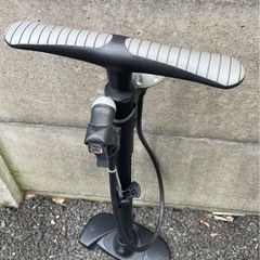 自転車　空気入れの画像