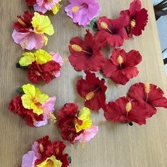 レイ　フラダンス　ハイビスカス　髪飾り　造花　の画像