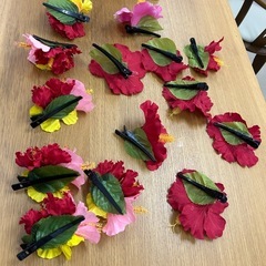 レイ　フラダンス　ハイビスカス　髪飾り　造花　の画像