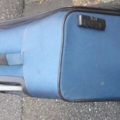 ビッグサイズ　ソフトキャリーケース　ブルー　スーツケース　キャリーバッグ　キャスター付きの画像