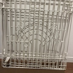 水飲みおまけ付き60センチペット用ケージ ホワイト折りたたみ可能の画像