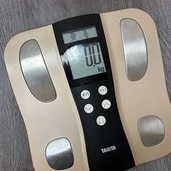 取引中‼️タニタ体重計　ゴールド　2021年製の画像