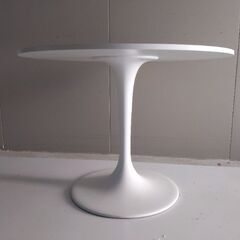 IKEA Docksta 円卓の画像