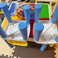 ブロック テーブル 椅子セットの画像