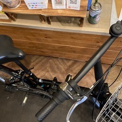 【ノーパンクタイヤ！】6段変速　20インチ折りたたみ自転車　ブラックの画像