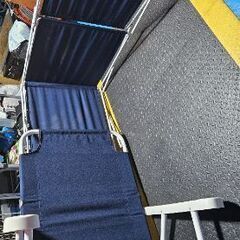 折り畳み式のチェア(２脚)　ドリンクホルダーと格納式サンシェード付きの画像