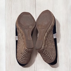 Aedo GIRLS ストラップ ウェッジパンプス ブラックの画像