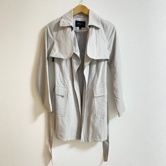 バナナリパブリック スプリングコート トレンチコート Sサイズの画像