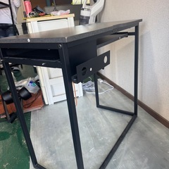 机　デスクの画像