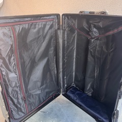 キャリーケース　スーツケースの画像