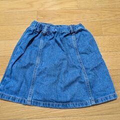 デニムスカートの画像