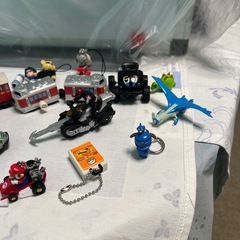 ポケモンフィギュア、カード等のおもちゃ、の画像