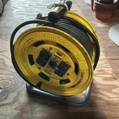 コードリール✨屋内用❗️電工ドラム🧰HATAYAハタヤBT-30K有効長29mシンタイガーリール汚れあり💦黄色の画像