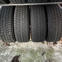 【美品 】 レクサス純正アルミホイール付きスタッドレスタイヤ 225/65R17 2022
年製の画像