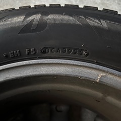 【美品 】 レクサス純正アルミホイール付きスタッドレスタイヤ 225/65R17 2022
年製の画像