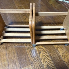 本棚　絵本棚　伸縮の画像