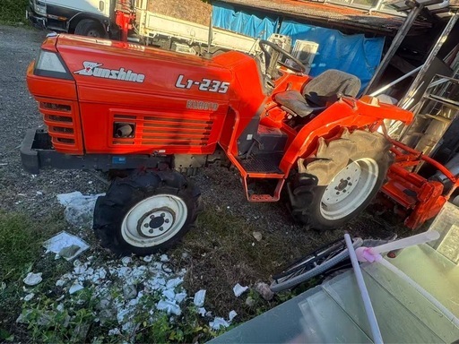 鹿児島　クボタ　トラクター　Ｌ1-235  4ＷＤ　Sunshine 　使用時間：2682h　実動　中古　農機具