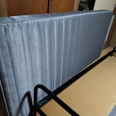 シングルベッド　（マットレス付き）【無料にしました】の画像