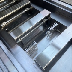 【動確済み】希少 特注品 美品 対面ホットショーケース 三相 200V 照明/単相 100V 使用頻度少ない美品 W1720×D600×H1300mm 〜75℃ 大阪発の画像