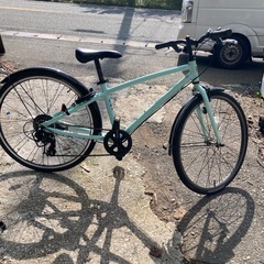 綺麗な２４インチ７段ギヤ自転車の画像