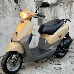 大人気セール‼️驚愕の低走行4100キロ😳安心のバッテリー新品✨️前後タイヤまだまだ山あり🗻嬉しいオイル満タン補充済み🈵オイル交換不要⭕️継ぎ足しだけで🆗2サイクルでパワフルな走り💨AF27 ディオフィット✴の画像