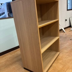 IKEA ラック（木目調・高さ120cm × 幅80cm × 奥行き45cm）の画像