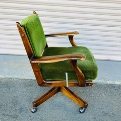 オールドカリモク　karimoku コロニアル　モケットグリーン　デスクチェア　ヴィンテージ　キャスター付　ネジ欠品　の画像