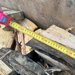 すぐ使える。広葉樹ミックス乾燥薪短め1台のみ4000円の画像