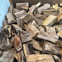 すぐ使える。広葉樹ミックス乾燥薪短め1台のみ4000円の画像